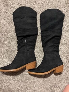 Women’s Black Mid-Calf Slouch Heel Boots with Tan Block Heel